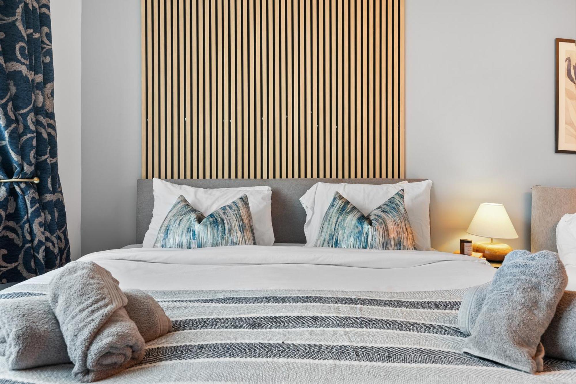 Long Term And Summer Special Offer! 5-Bedroom Spacious, Stunning Design, Sociable Areas & Cosy House Near South Downs Park, Sleeps 11 With Games Room, Private Parking And Garden- By Blue Puffin Stays Waterlooville Exterior foto
