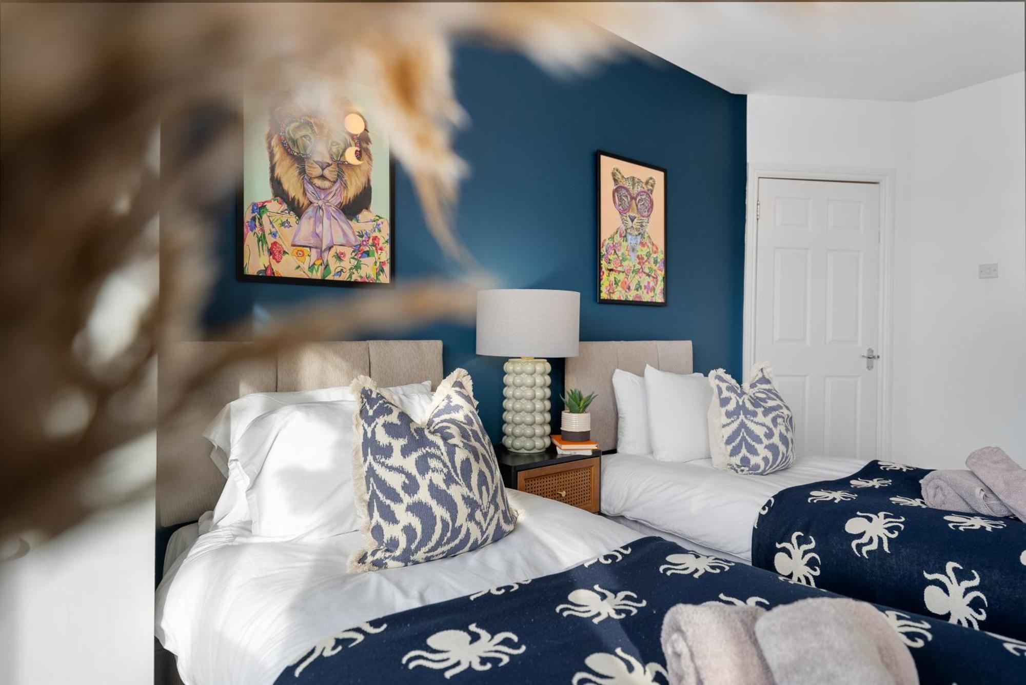 Long Term And Summer Special Offer! 5-Bedroom Spacious, Stunning Design, Sociable Areas & Cosy House Near South Downs Park, Sleeps 11 With Games Room, Private Parking And Garden- By Blue Puffin Stays Waterlooville Exterior foto