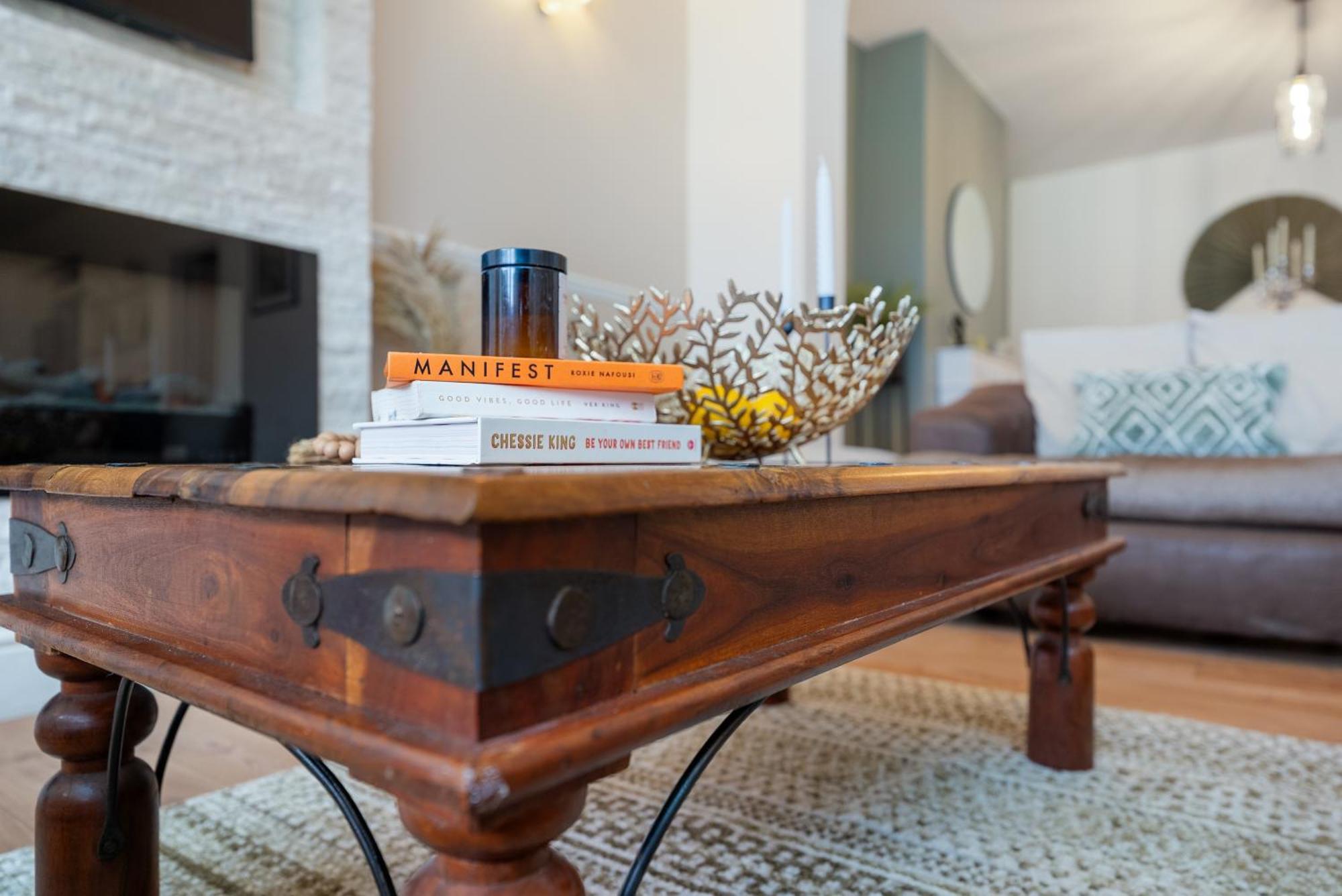 Long Term And Summer Special Offer! 5-Bedroom Spacious, Stunning Design, Sociable Areas & Cosy House Near South Downs Park, Sleeps 11 With Games Room, Private Parking And Garden- By Blue Puffin Stays Waterlooville Exterior foto